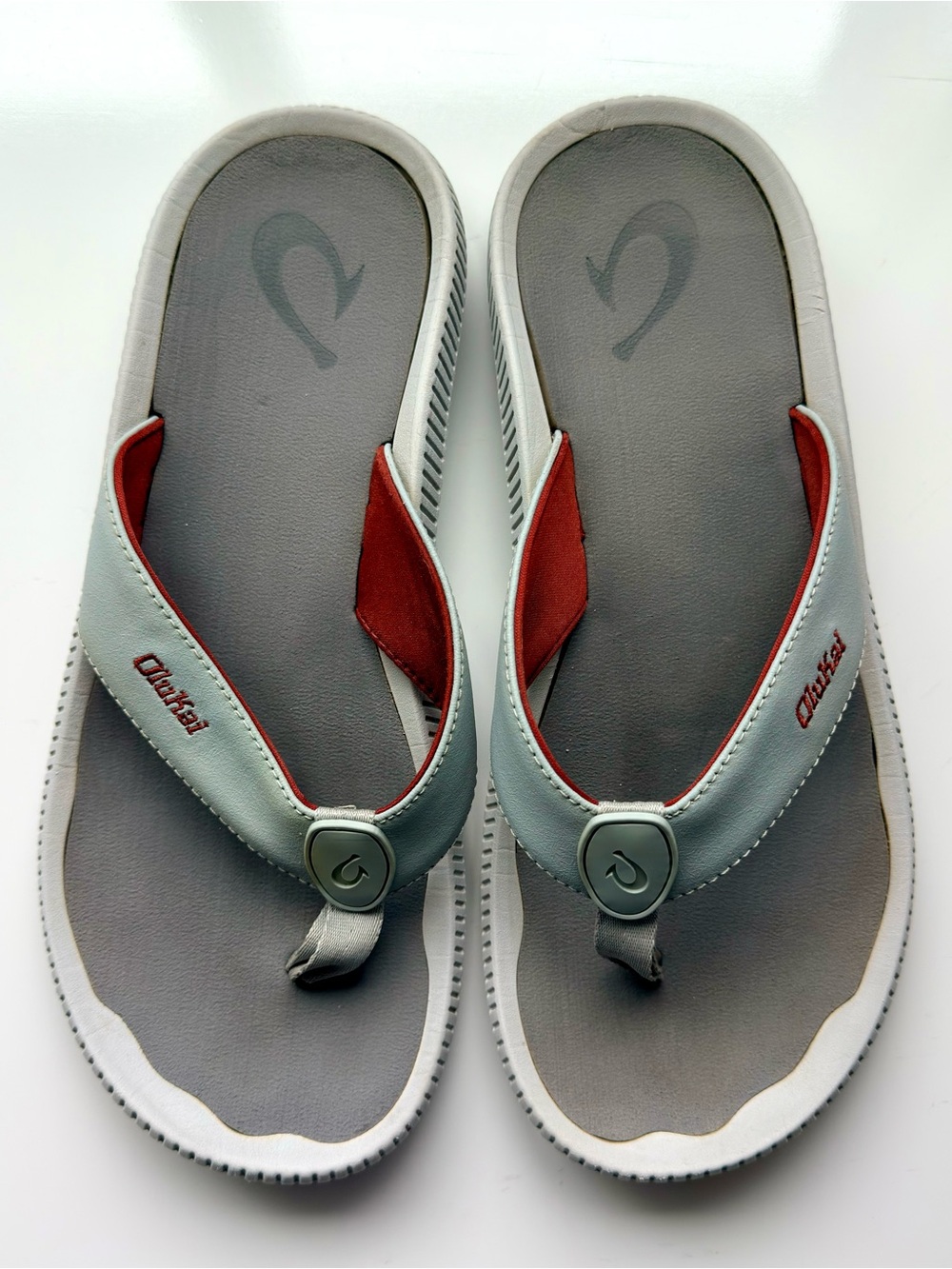 OluKai Ulele Men’s Sandals Sz 10 Stone Water Ready Beach